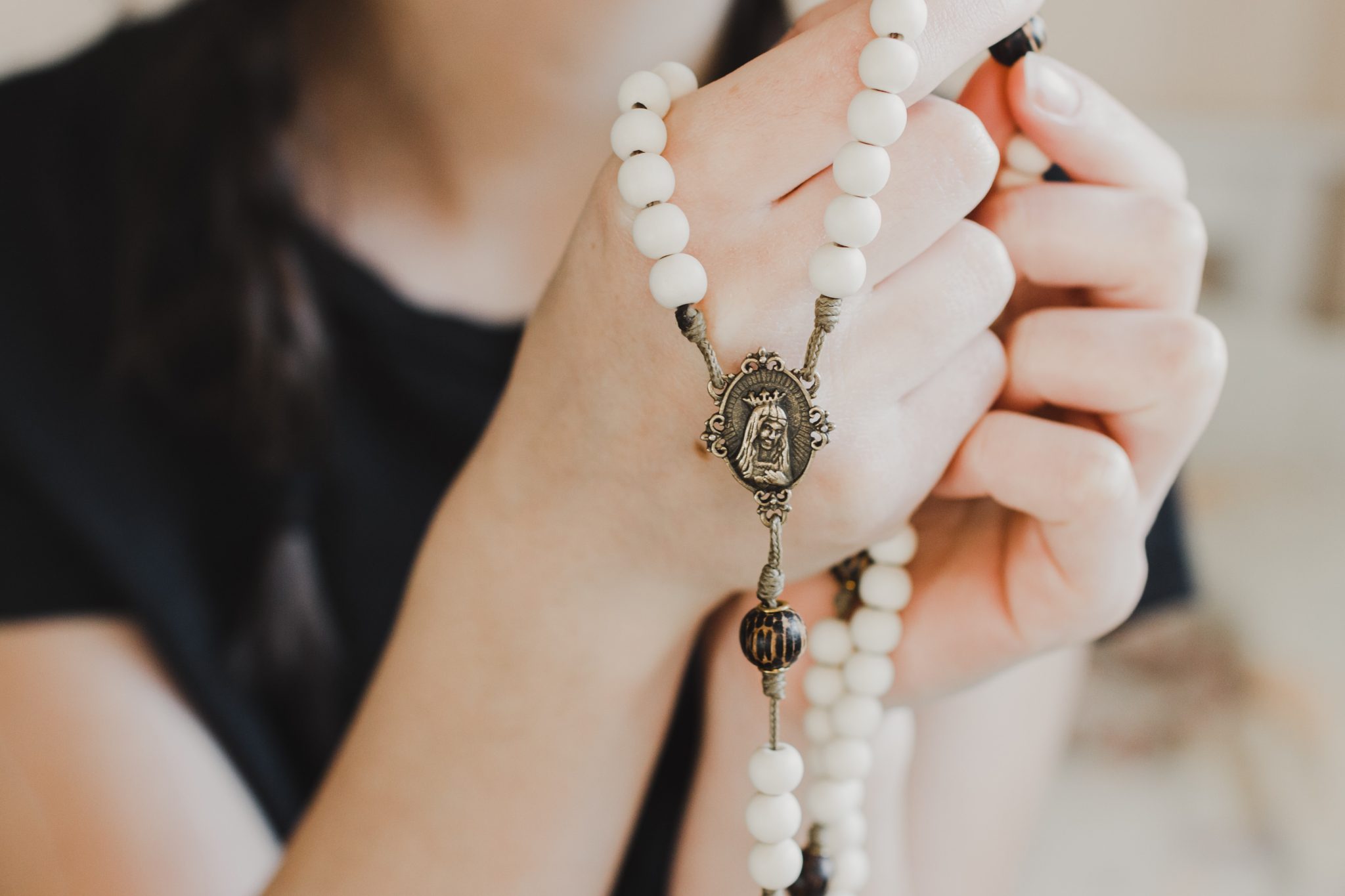 Top 10 Reasons To Pray The Rosary - The Catechism Guy